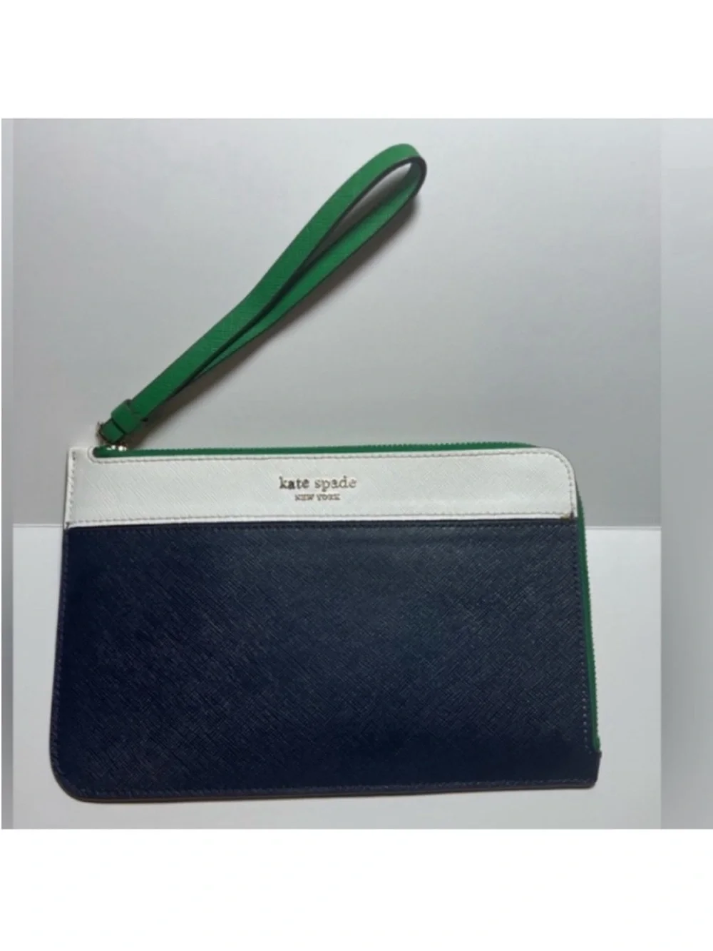 kate spade ♠️ Navy, White & Green Colorblock Wristlet L Shape Zipper